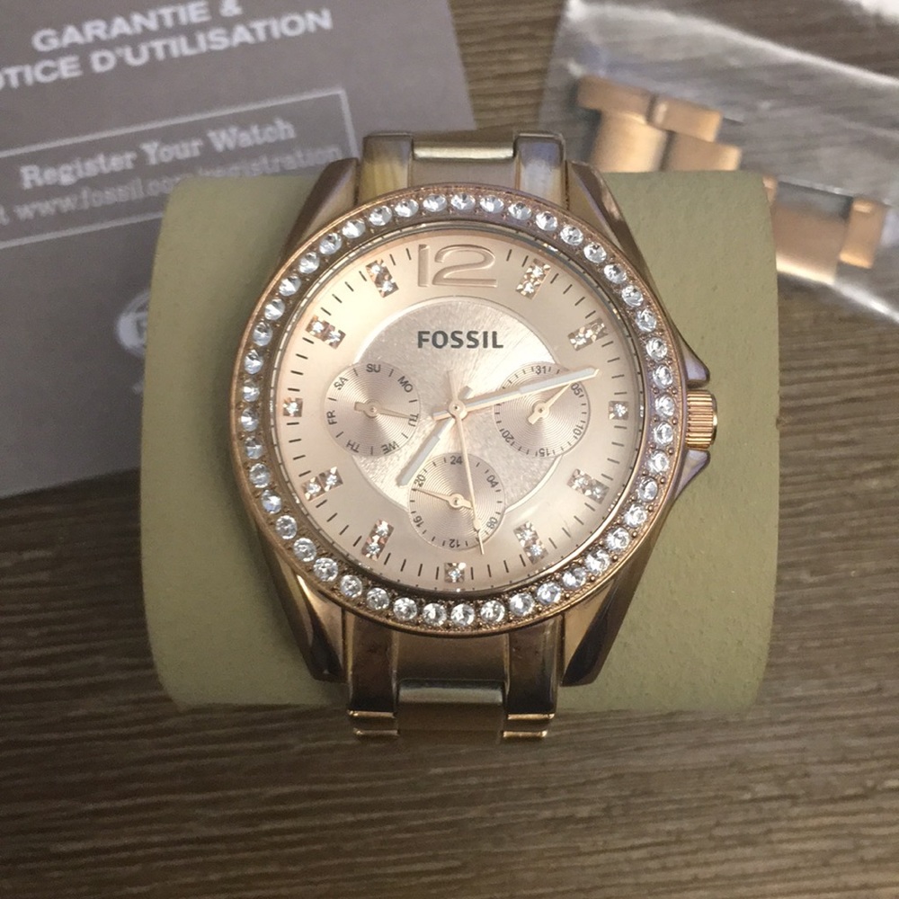 Fossil Riley Multifunction Watch - Picture 2 of 10